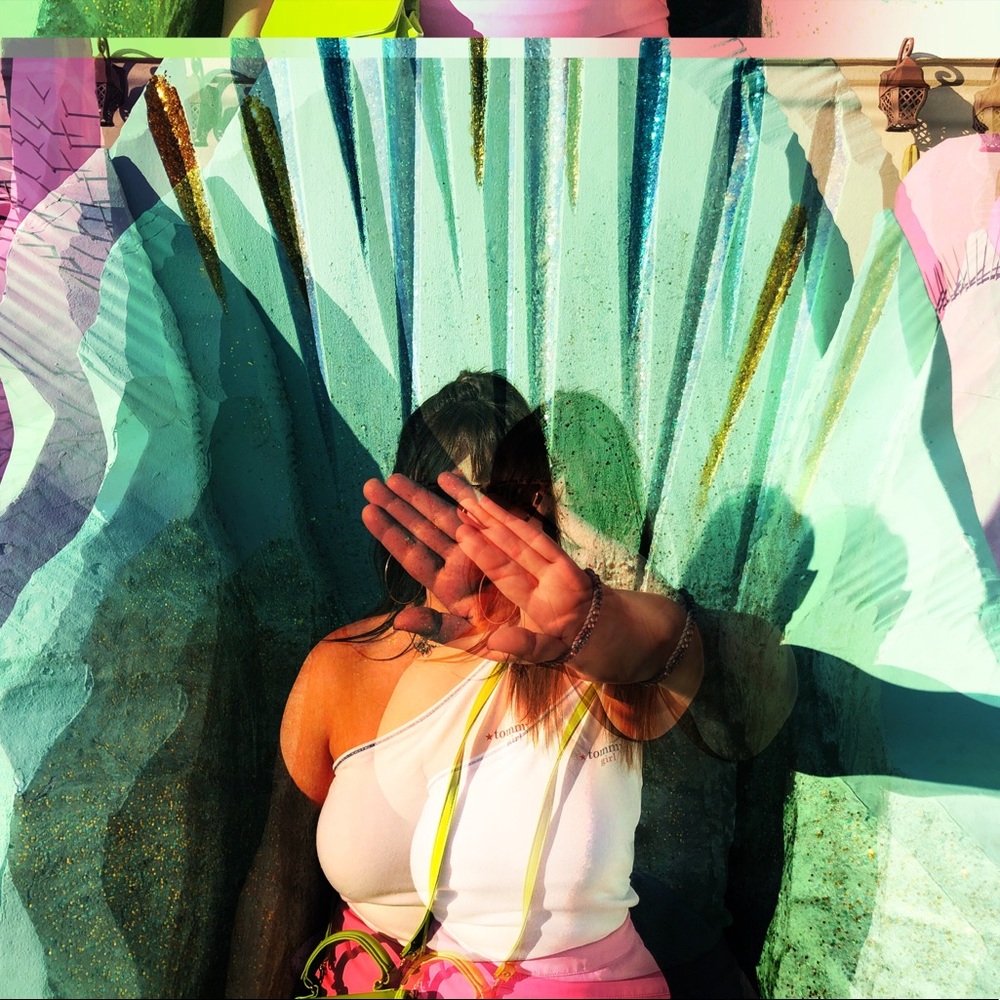 Meet your Posher, Chanel